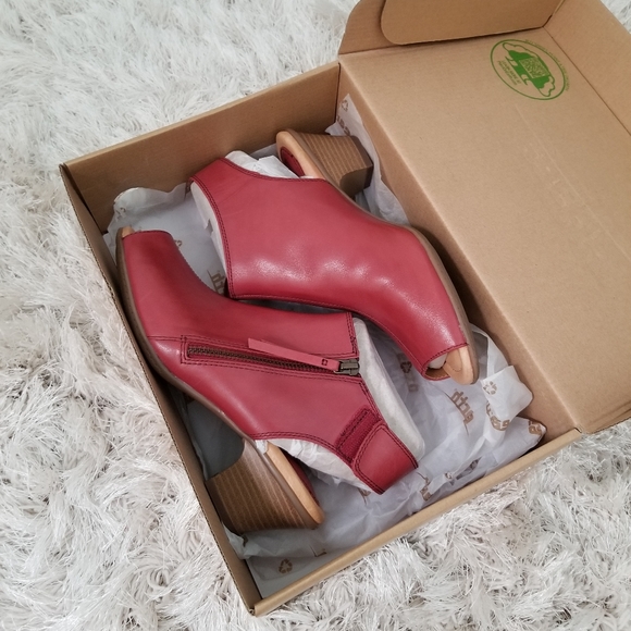 Earth Peep Toe Booties - Picture 6 of 6